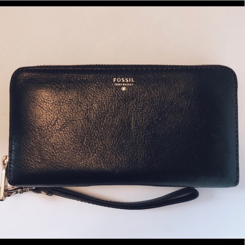 Black leather fossil wallet